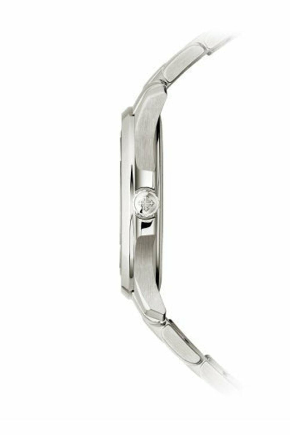 Patek Philippe | Aquanaut - Free & Fast UAE Shipping